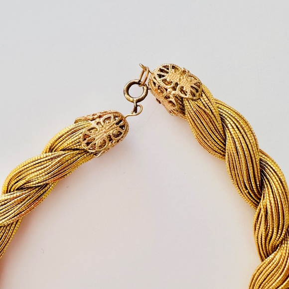 Vintage Gold Metallic Rope Choker Necklace Unique 18" + -Bullet-Cab Style Clasp - Picture 3 of 3